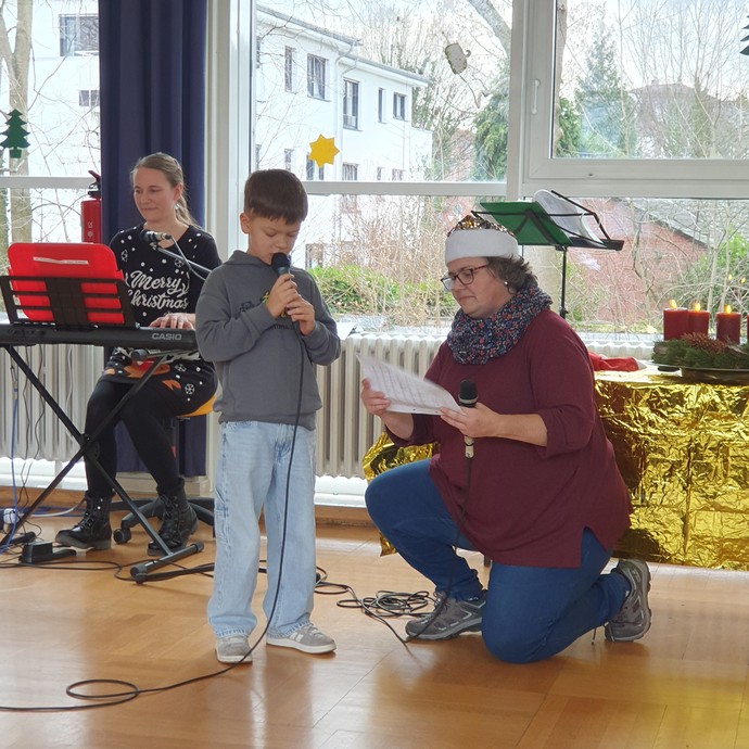 Weihnachtssingen (vergrößerte Bildansicht wird geöffnet)