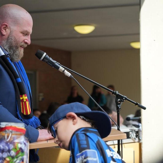 Unser Schulleiter Herr Teuber (vergrößerte Bildansicht wird geöffnet)