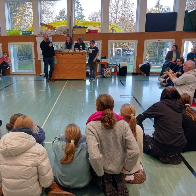 Torball (vergrößerte Bildansicht wird geöffnet)