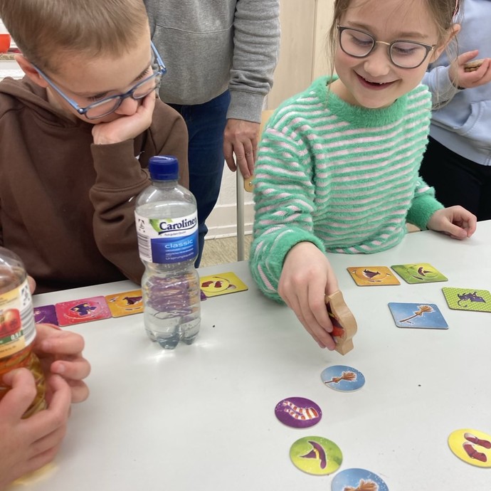 Spielenachmittag (vergrößerte Bildansicht wird geöffnet)