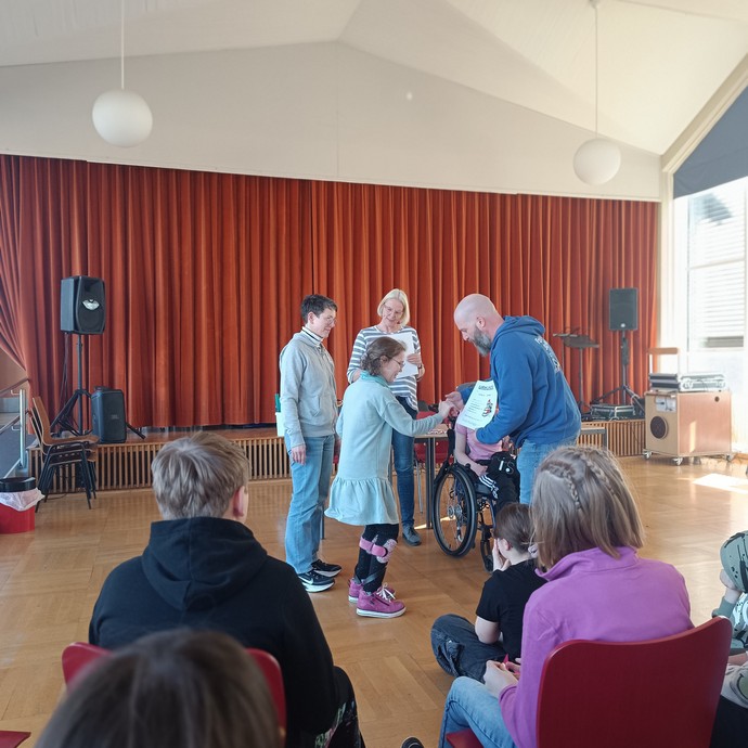 Lesewettbewerb (vergrößerte Bildansicht wird geöffnet)