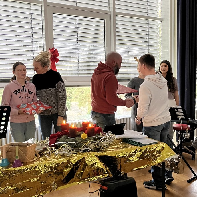 Adventssingen (vergrößerte Bildansicht wird geöffnet)