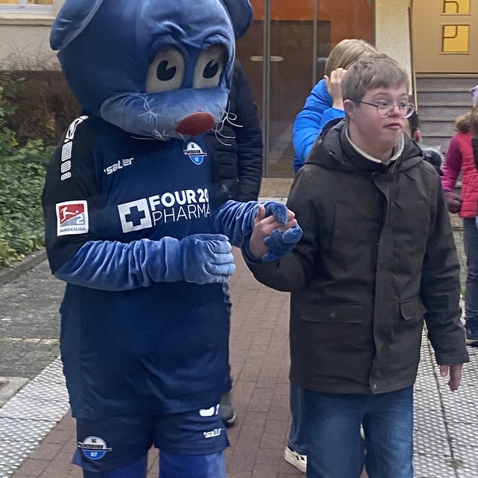 Schüler beim Lauf (vergrößerte Bildansicht wird geöffnet)
