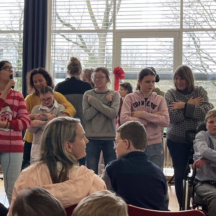 Adventssingen (vergrößerte Bildansicht wird geöffnet)