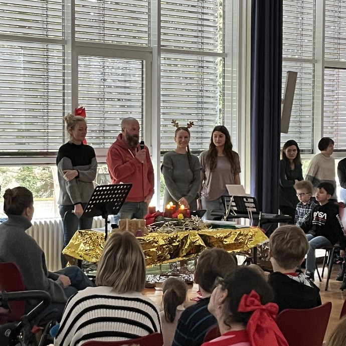 Adventssingen (vergrößerte Bildansicht wird geöffnet)